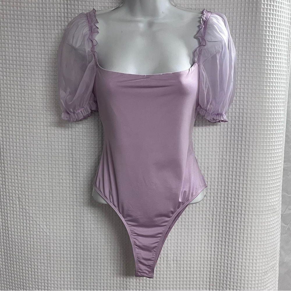 Princess Polly ladies Lilac Puff Sleeve Bodysuit size 10